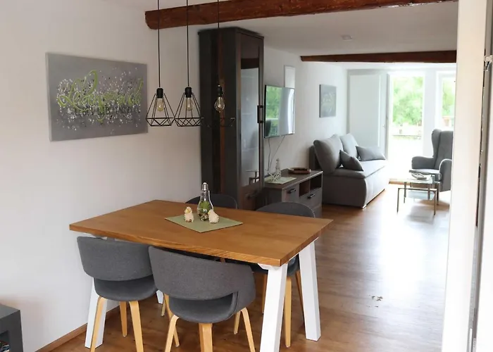 Eder_ufer Hemfurth-Edersee